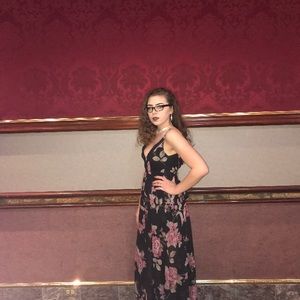 Meet your Posher, Hayli